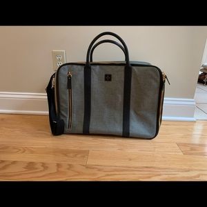 India Hicks Duke luggage travel bag